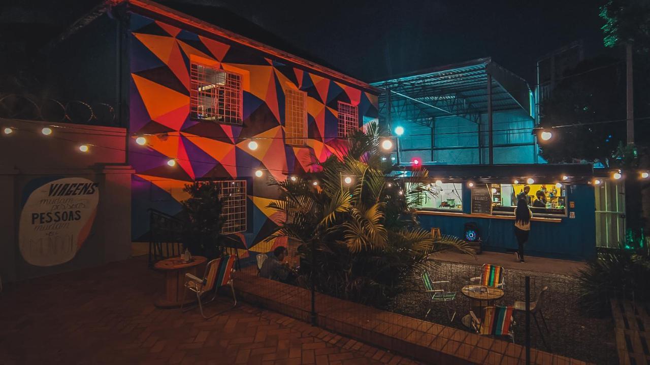 Social Hostel Cafe E Bar Куритиба Экстерьер фото
